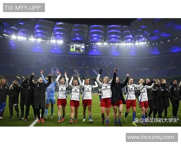 足球明星合影慢放图展现球场魅力与友谊的瞬间捕捉